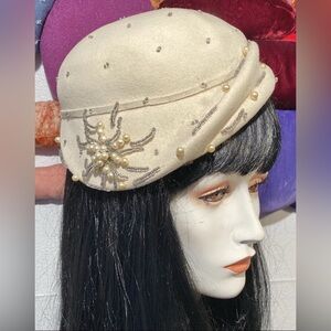 1950s WINTER WOOL HAT Vintage Off-White ‘EW Edwards & Son’ Beaded Beading 40s